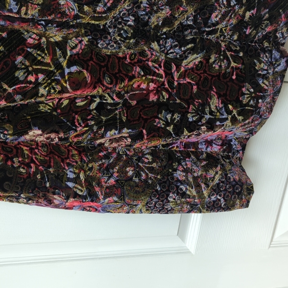 GORGEOUS velvet floral mini dress - Picture 3 of 10